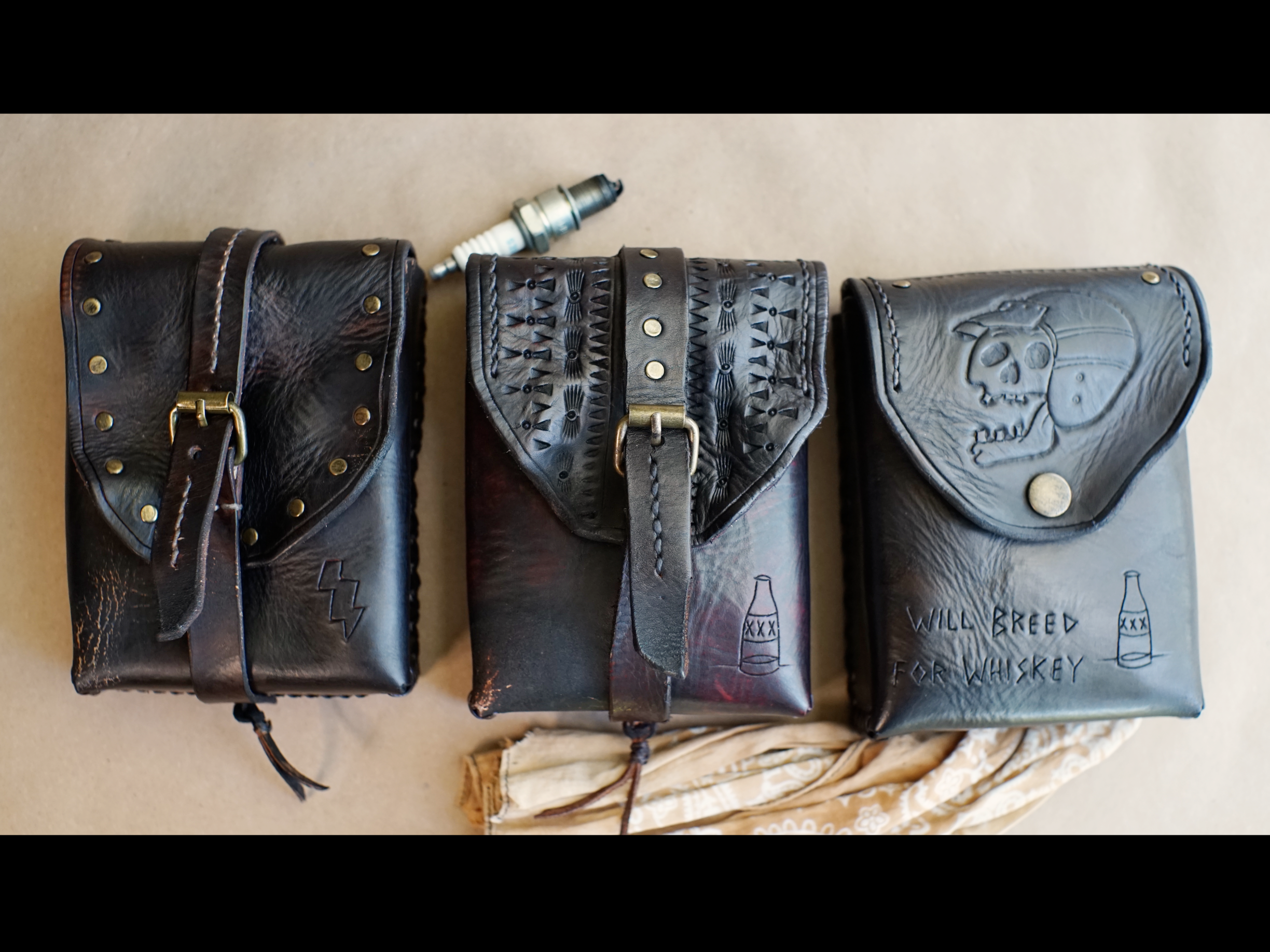 STASH POUCH - Black - Skull