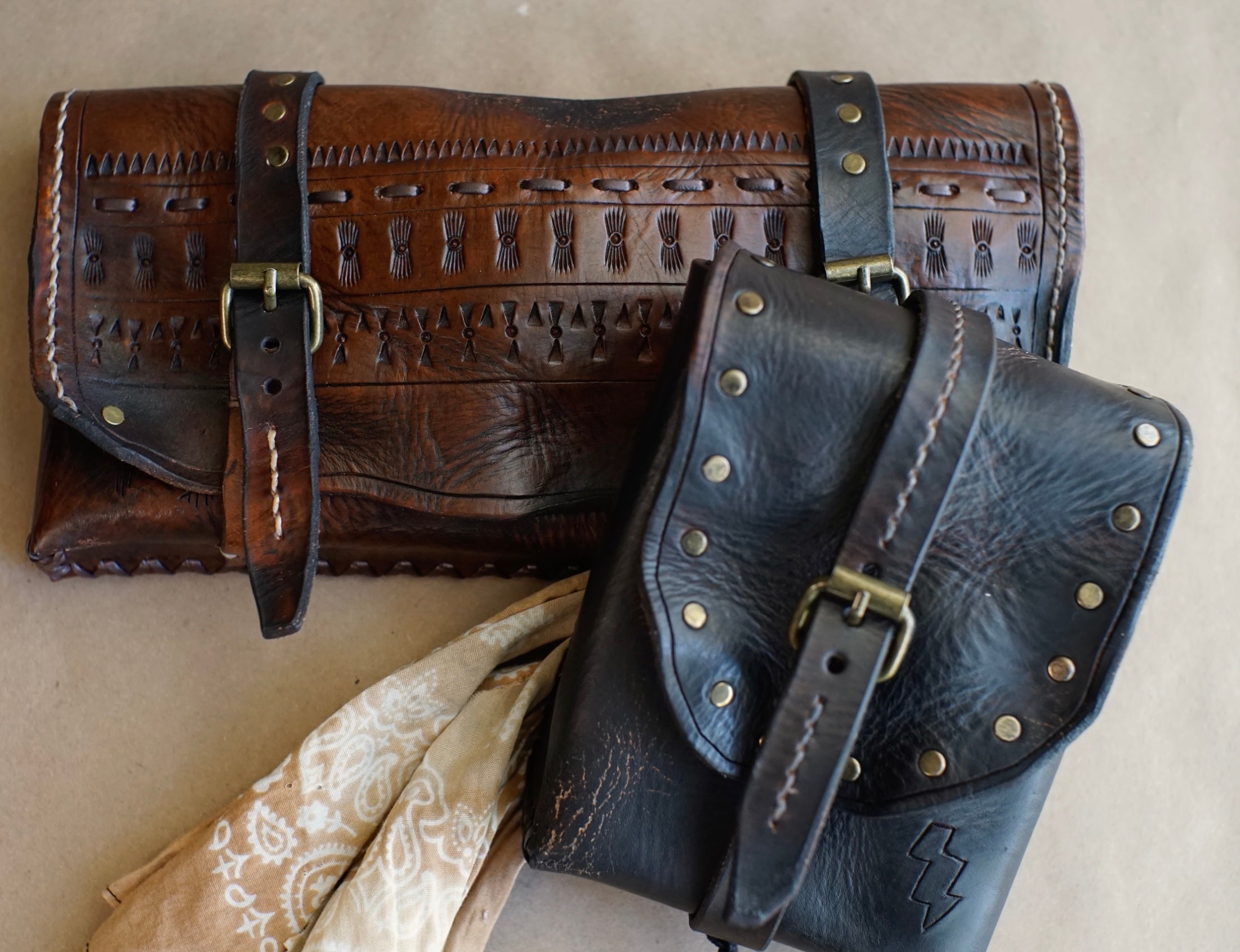 STASH POUCH - Black - Rivets