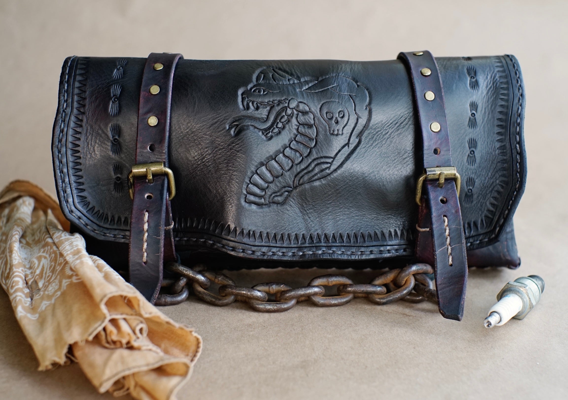 TOOL BAG - Black - Cobra with chain