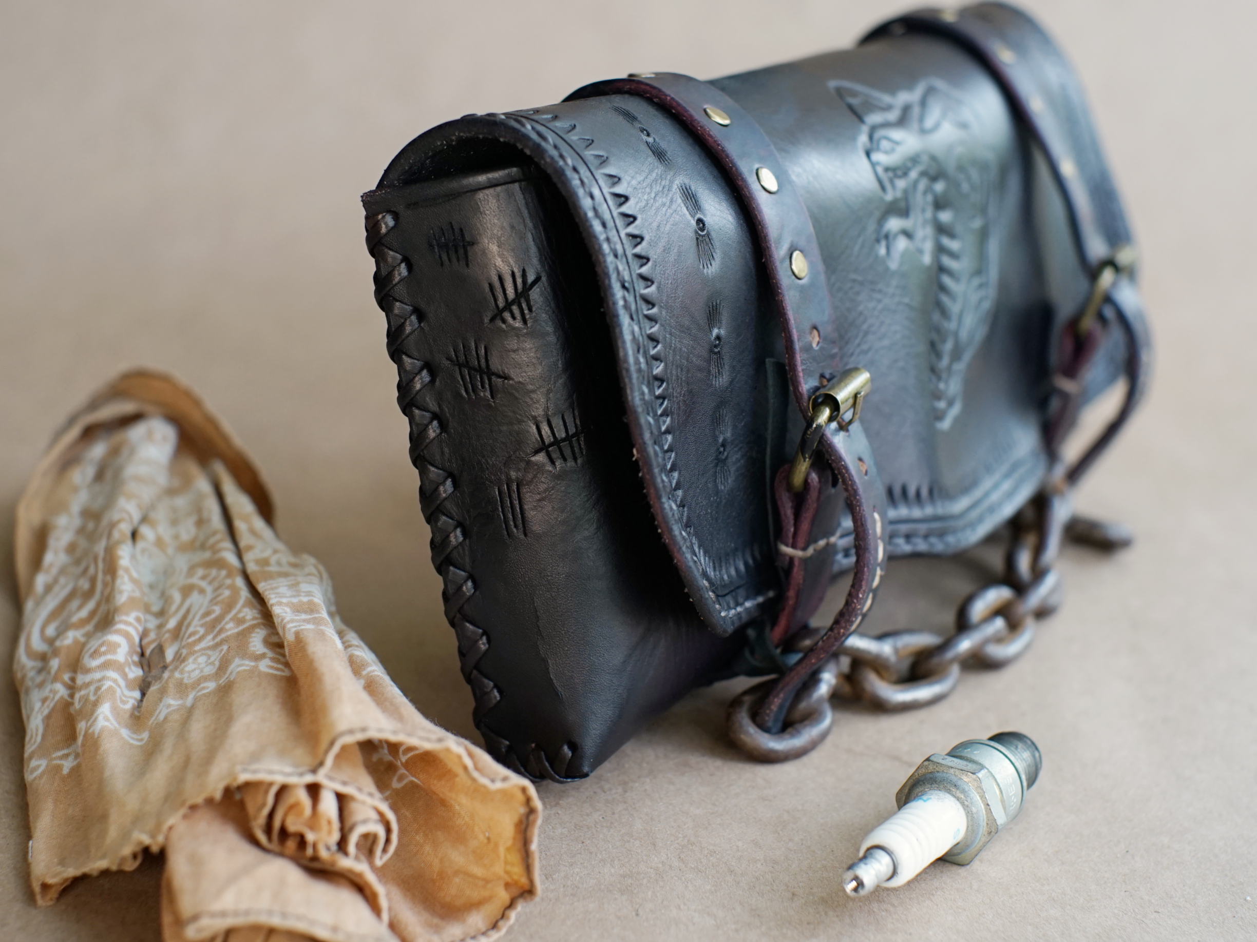 TOOL BAG - Black - Cobra with chain