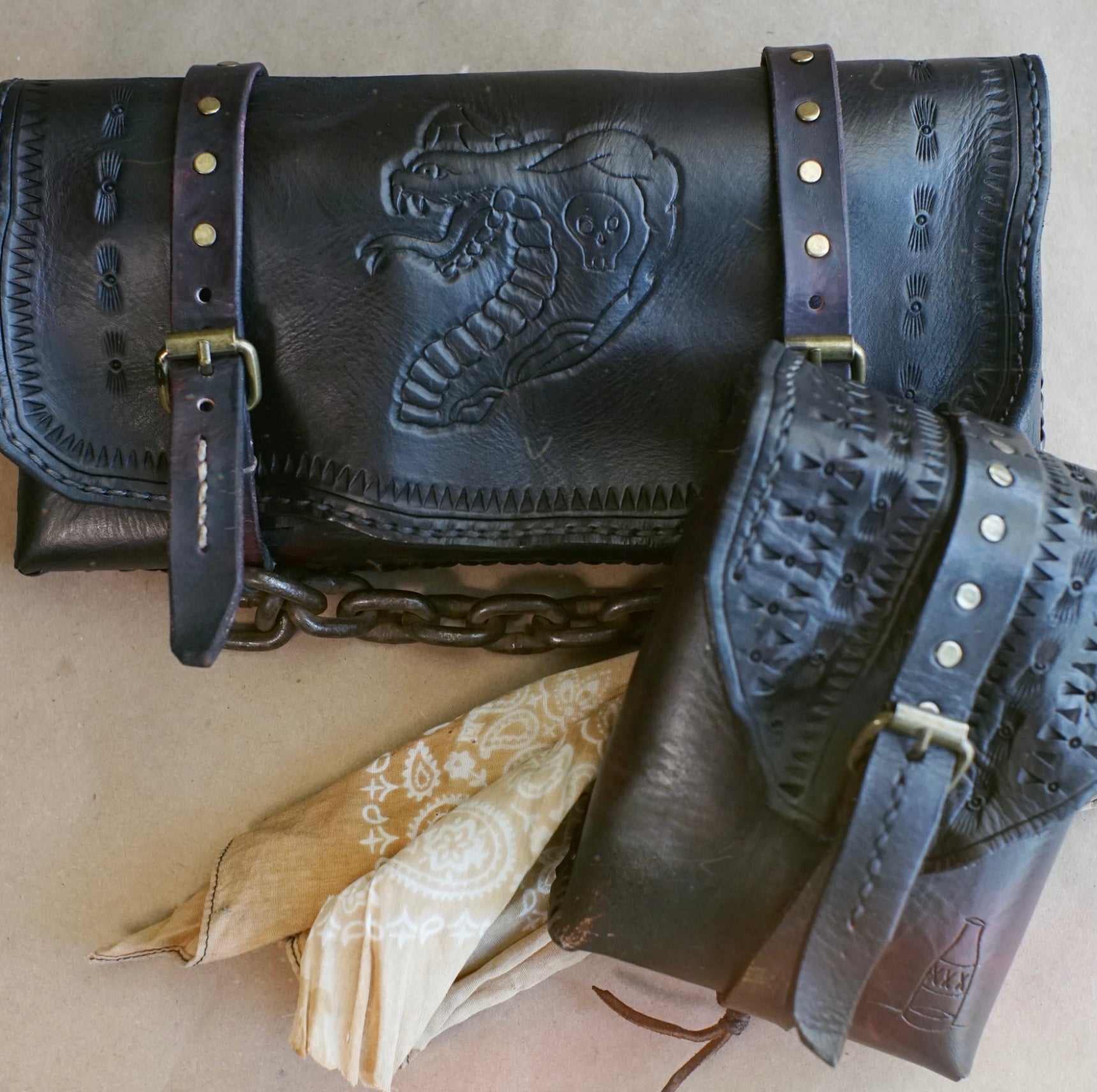 TOOL BAG - Black - Cobra with chain